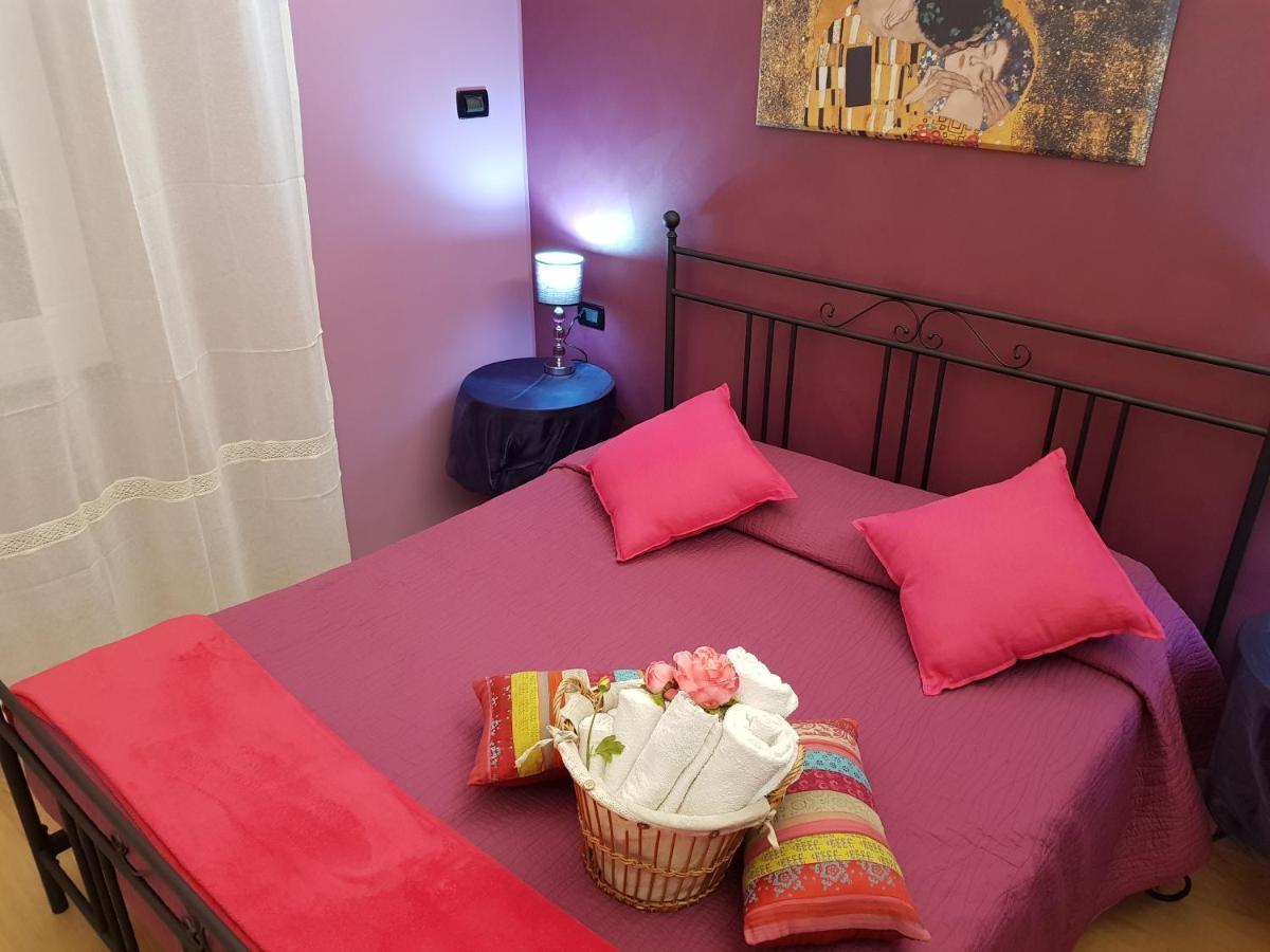 Bed and Breakfast Ghiro Ghiotto П'єтра-Лігуре Екстер'єр фото