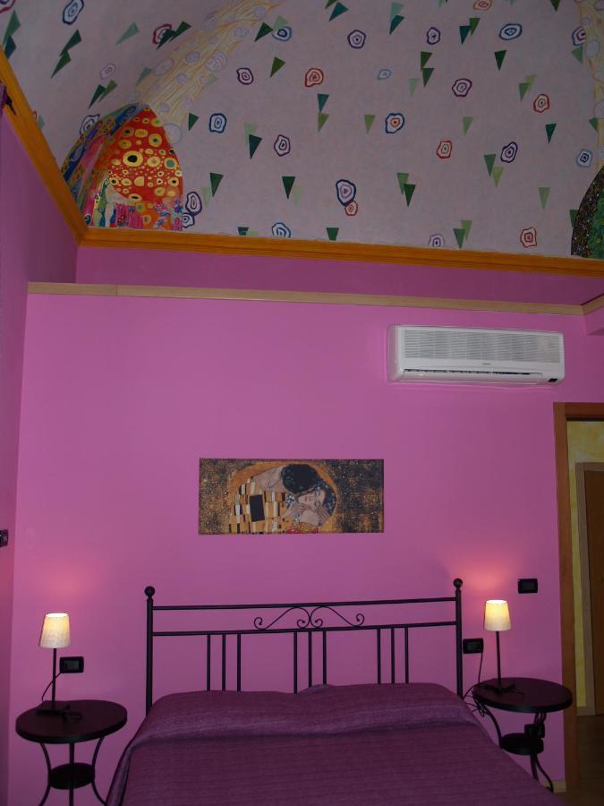 Bed and Breakfast Ghiro Ghiotto П'єтра-Лігуре Екстер'єр фото