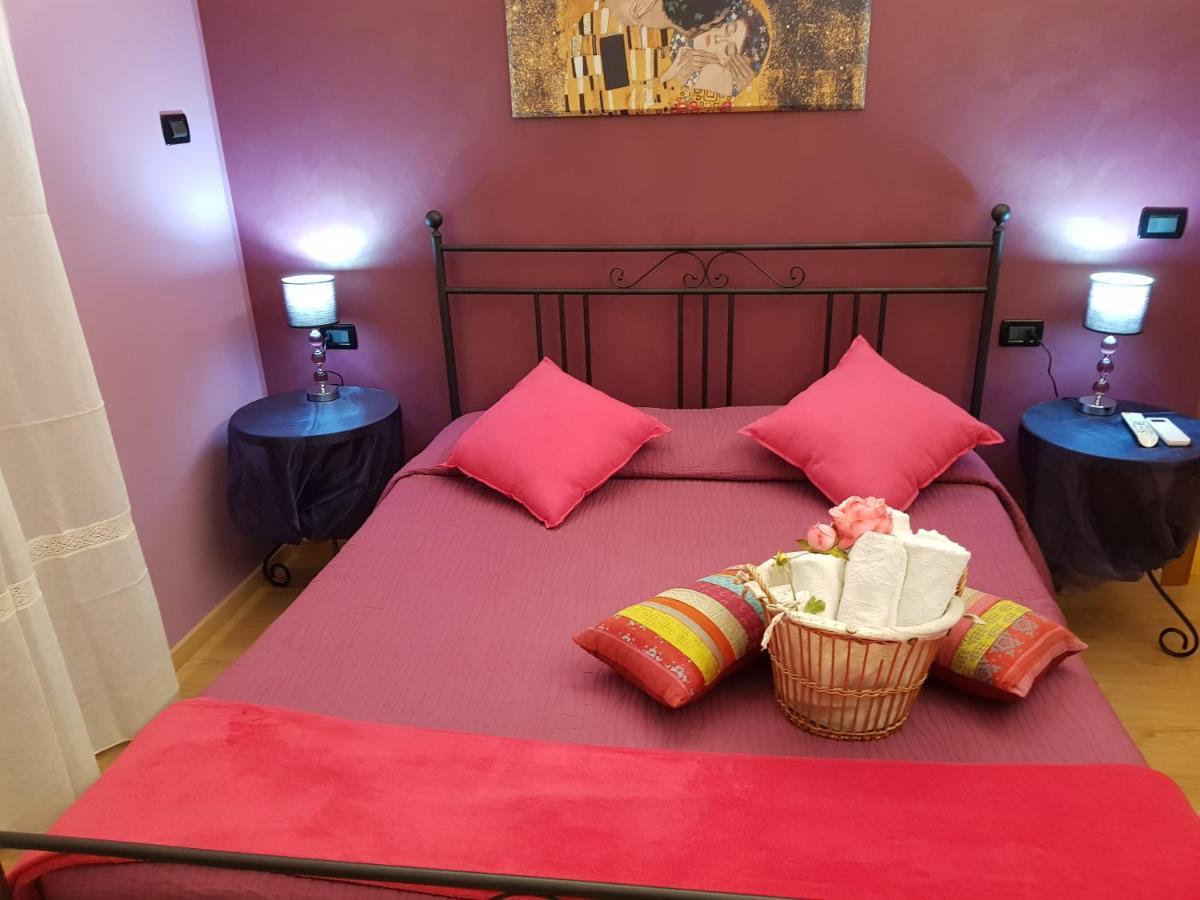 Bed and Breakfast Ghiro Ghiotto П'єтра-Лігуре Екстер'єр фото